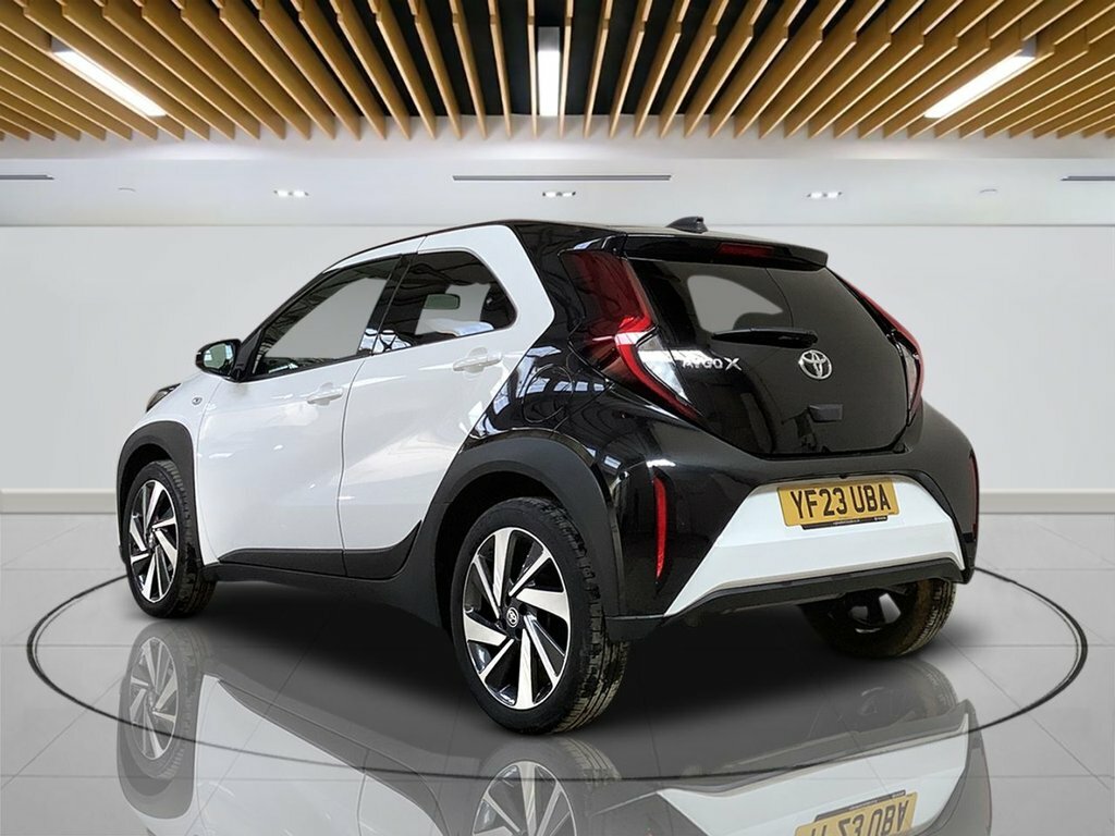 Toyota Aygo X 1L Edge YF23UBA White #6