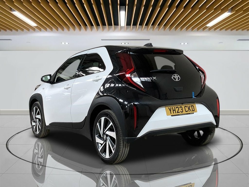 Toyota Aygo X 1L Edge YH23CKD White #6