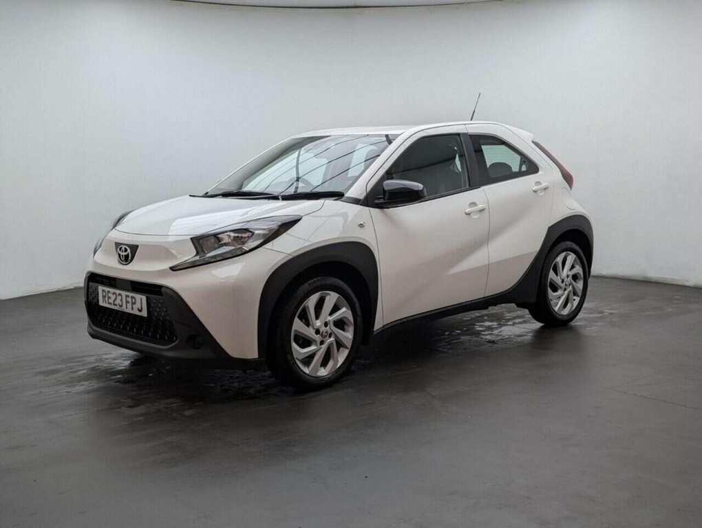 Toyota Aygo X 1L Pure RE23FPJ White #4