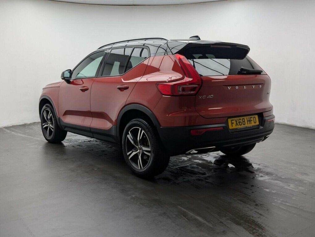 Volvo XC40 1.5L R-design Red #6