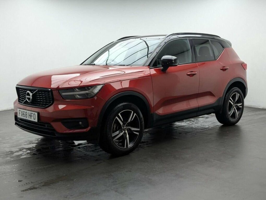 Volvo XC40 1.5L R-design Red #4