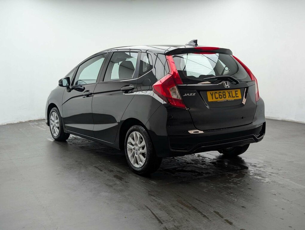 Honda Jazz 1.3L Se Navi YC68XLE Black #4