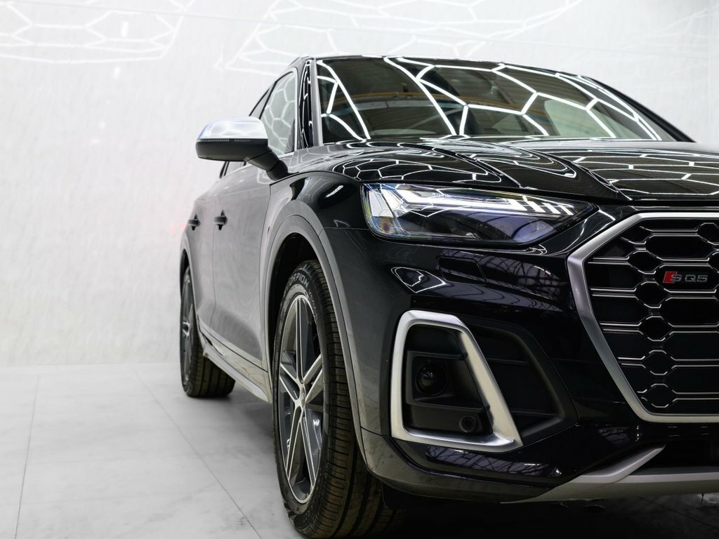 Audi SQ5 3L Null NJ22HVW Black #2