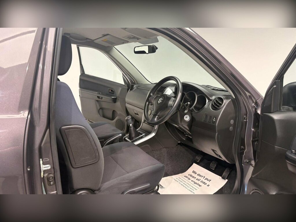 Suzuki Grand Vitara  Brown #79