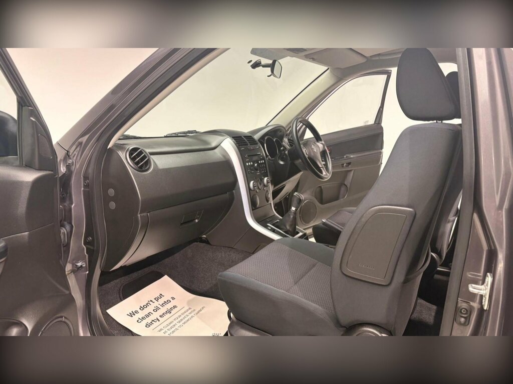 Suzuki Grand Vitara  Brown #81