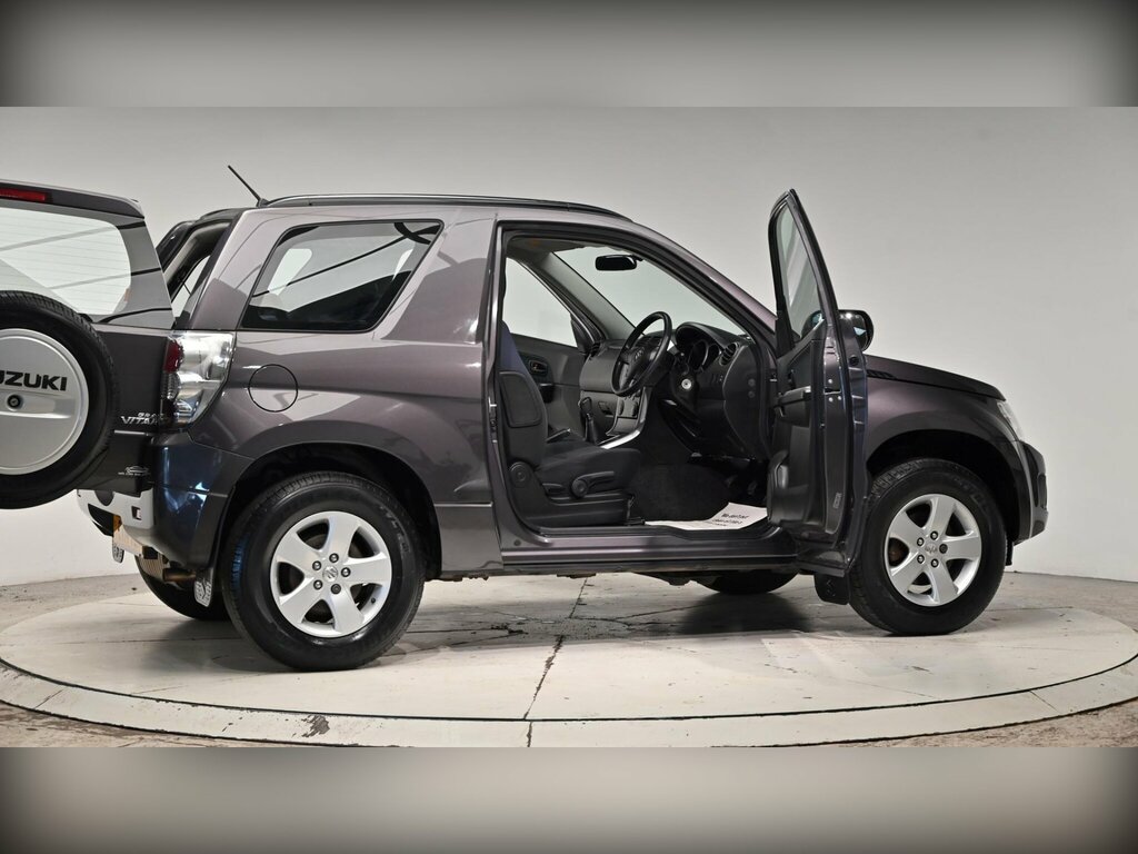 Suzuki Grand Vitara  Brown #72