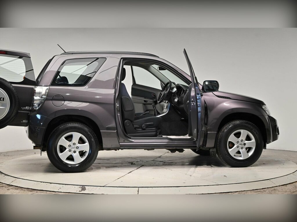Suzuki Grand Vitara  Brown #73