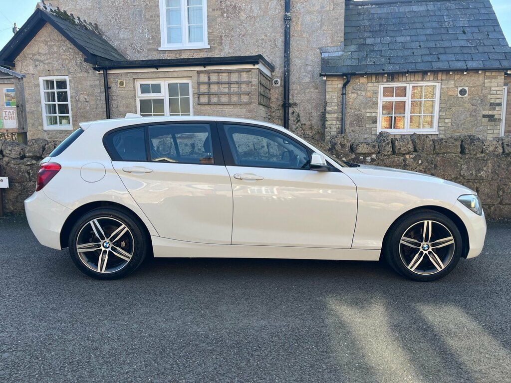 BMW 1 Series 2.0 116D Sport Hatchback Euro 5 S LD63WBP White #2