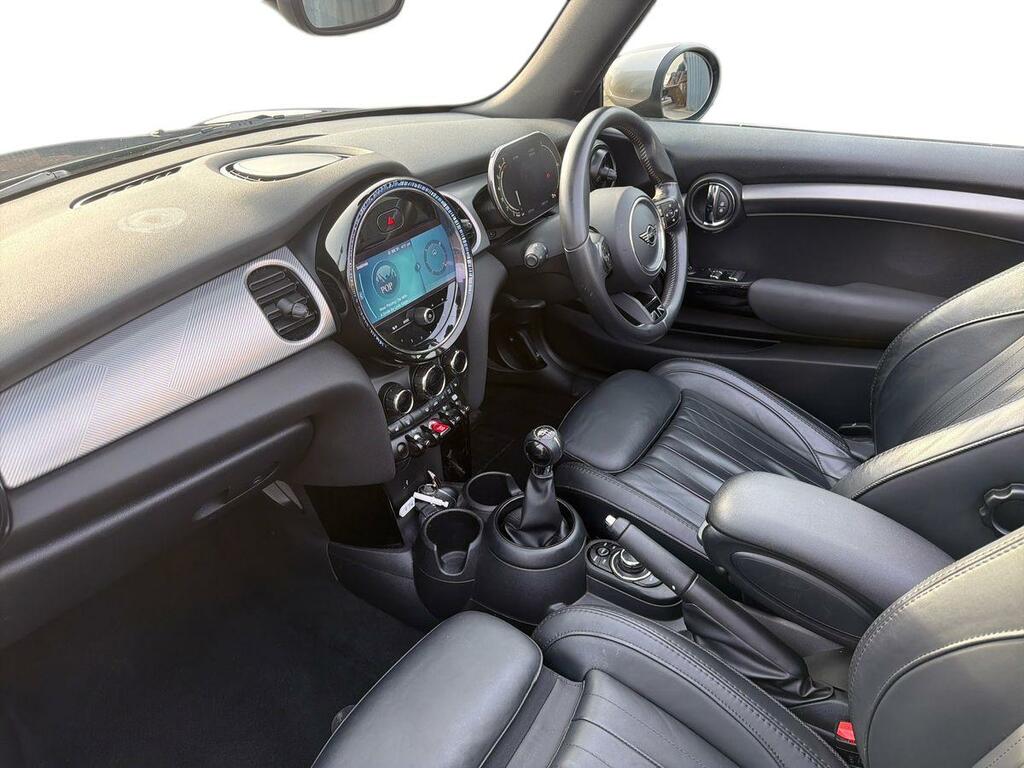 Mini Convertible 1.5 Cooper Exclusive DA21BJX Black #3
