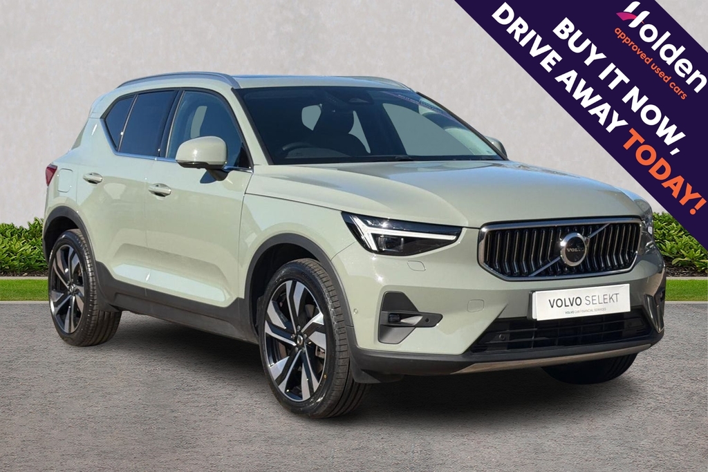 Volvo XC40 Ultra Bright Green