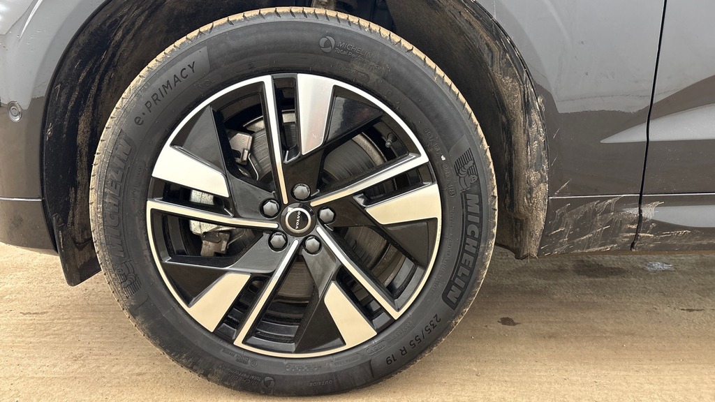 Volvo XC60 Plus RJ25WHT Black #4