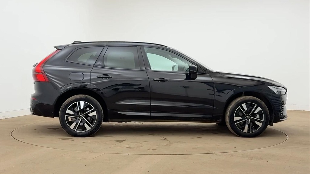 Volvo XC60 Plus RJ25WHT Black #2