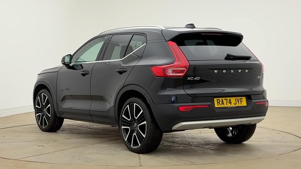 Volvo XC40 Ultra Bright RA74JYF Black #3