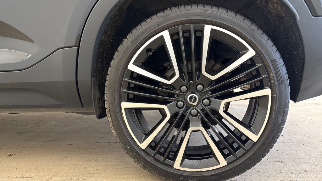 Volvo XC40 Ultra Bright RA74JYF Black #4