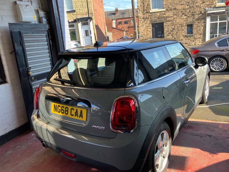 Mini Hatch 1.5 Cooper Classic II - 2018 68 NG68CAA Grey #4