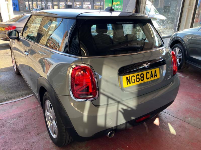 Mini Hatch 1.5 Cooper Classic II - 2018 68 NG68CAA Grey #5