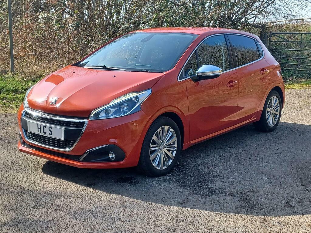 Peugeot 208 1.2 Puretech Allure Euro 6 S S  Orange #4