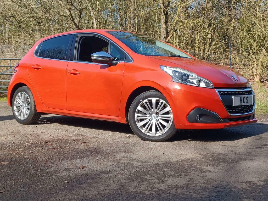 Peugeot 208 1.2 Puretech Allure Euro 6 S S Orange