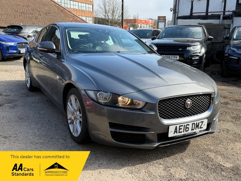 Jaguar XE Prestige Grey