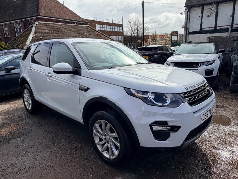 Land Rover Discovery Sport Td4 Se Tech DE67LDV White #5