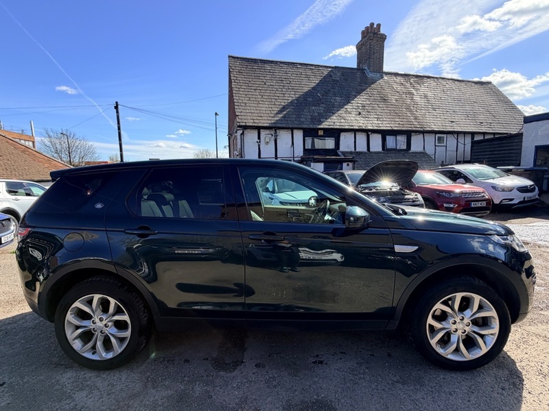 Land Rover Discovery Sport Td4 Hse KE65ZLX Green #5