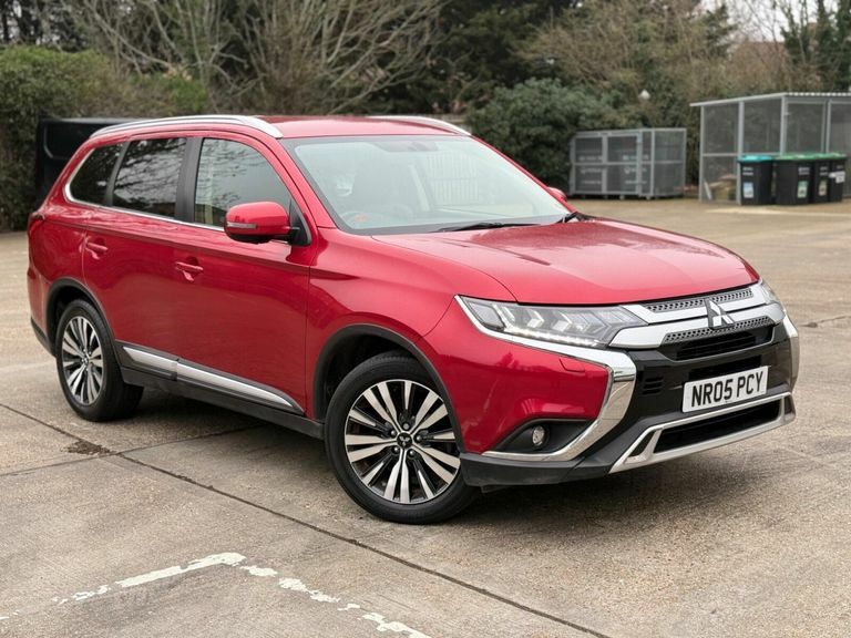 Mitsubishi Outlander 2.0 Mivec Exceed Cvt 4Wd Euro 6 Ss 