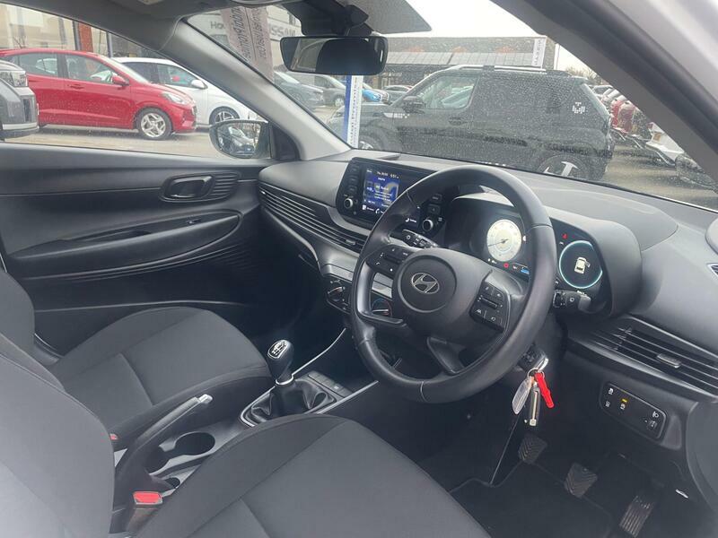 Hyundai I20 1.0 T-gdi Advance Euro 6 Ss NV73VDK White #2