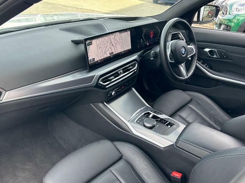 BMW 3 Series 2.0 320I M Sport Touring Euro 6 Ss YH24TKF White #2