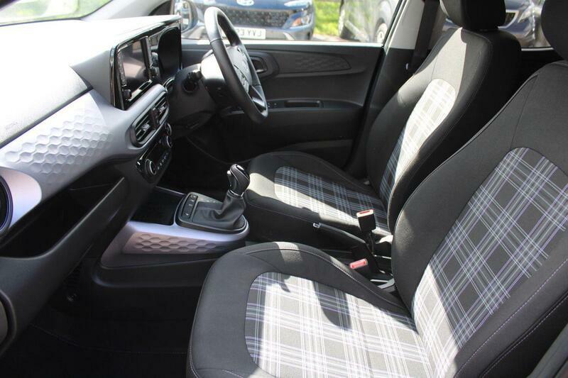 Hyundai I10 1.2 Premium Euro 6 Ss WN74GZU Black #2