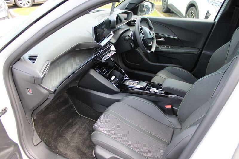 Peugeot 2008 1.2 Hybrid Gt E-dsc6 Euro 6 Ss KO74DXH White #2
