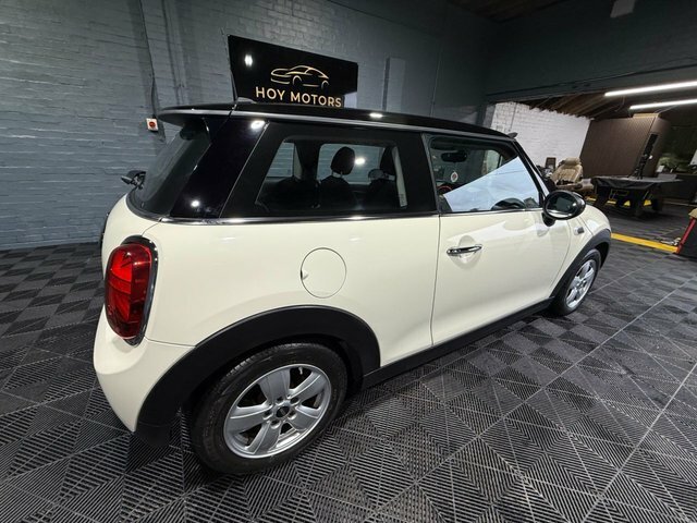 Mini Hatch 2018 1.5 Cooper Hatchback Euro 6 SK68YTG White #3