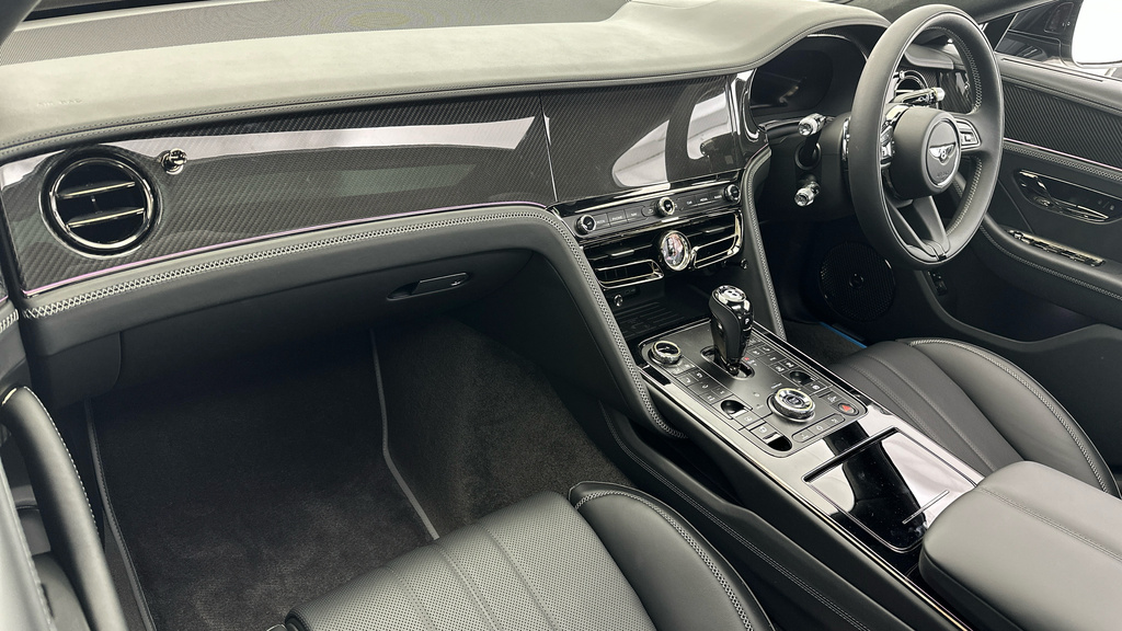 Bentley Flying Spur 4.0 V8 Hybrid High Performance  #4