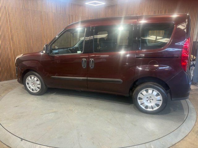 Fiat Doblo 1.4 16V Mylife Ss Red #4