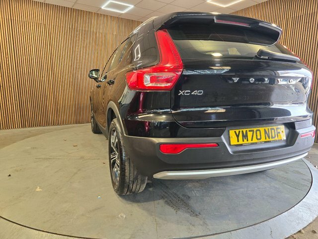 Volvo XC40 2.0 B4 Mhev Inscription Pro Euro 6 Ss YM70NDF Black #4