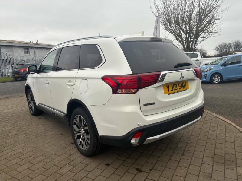 Mitsubishi Outlander 2.2 Di-d 3 - 2018 18 YJ18SMH White #4