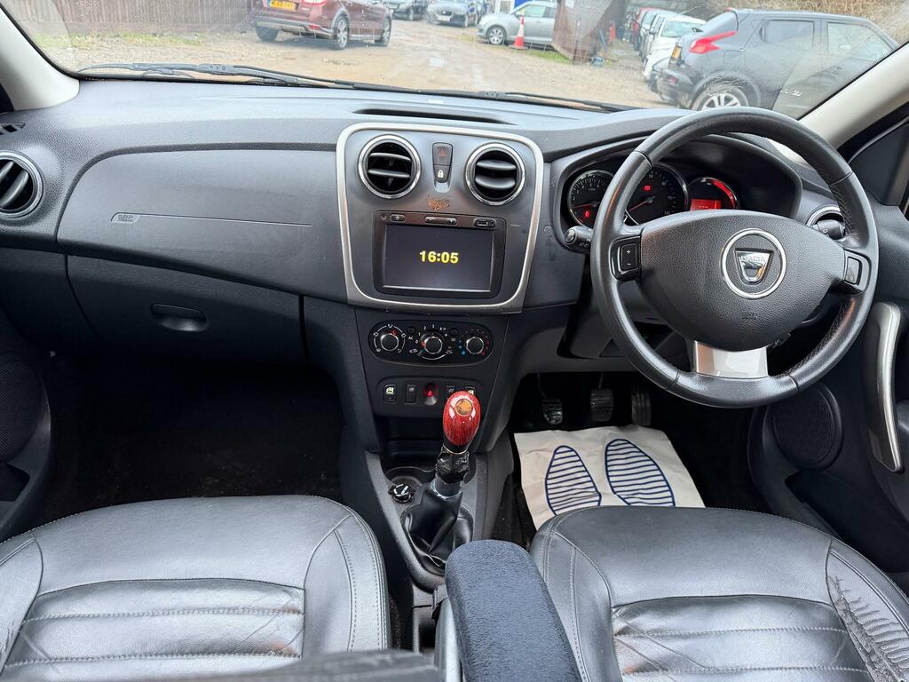 Dacia Sandero Stepway 1.5 Dci Laureate Euro 5 OE14NYM White #6
