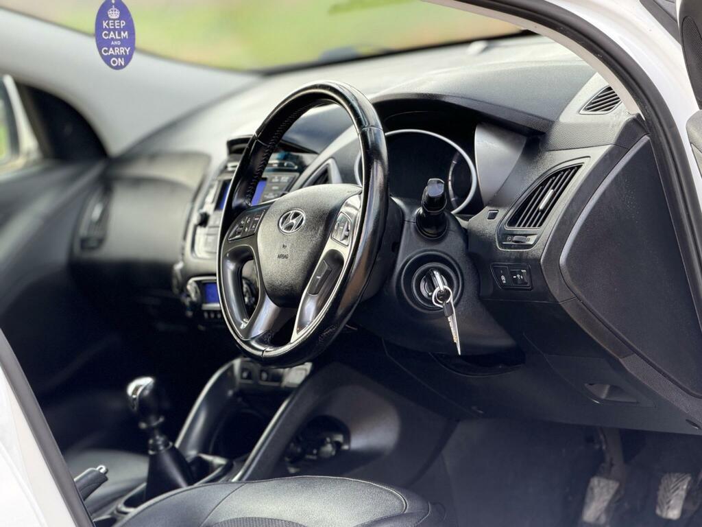 Hyundai Ix35 1.6 Gdi Se Euro 5 HV64ZZG White #3