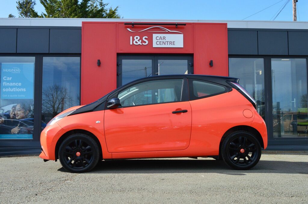 Toyota Aygo Vvt-i X-cite Hatchback DE64KDU Orange #4