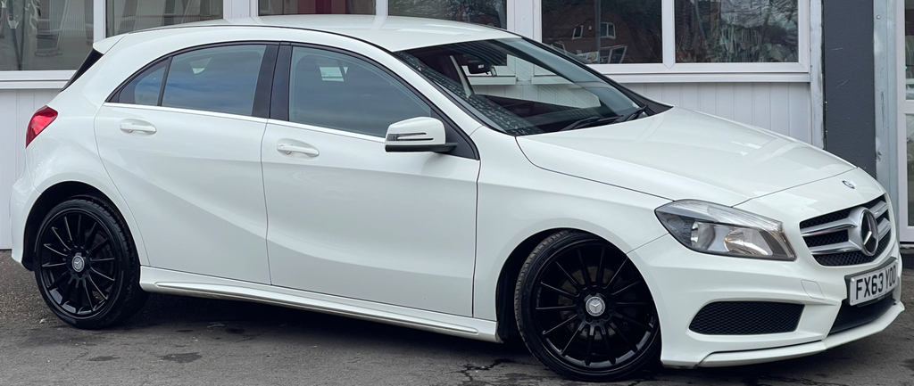 Mercedes-Benz A Class 1.5 Amg Sport Hatchback Euro 5 FX63YOO White #3