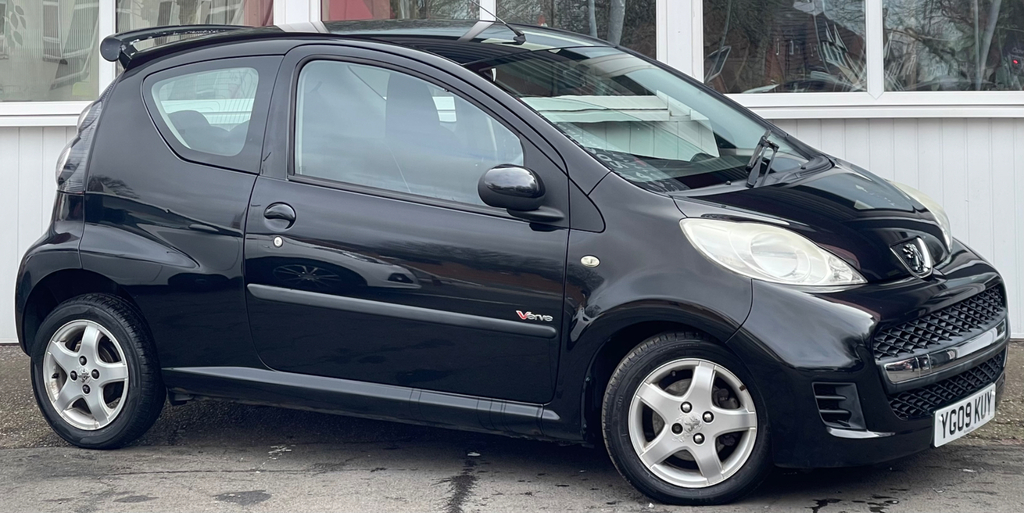 Peugeot 107 1.0 12V Verve Hatchback Euro 4 Black #4