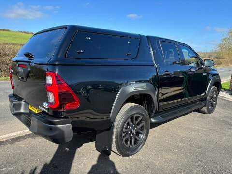 Toyota HILUX Invincible X 4Wd NU23JNX Black #2