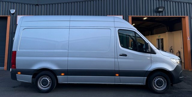Mercedes-Benz Sprinter 2.0 315 Cdi Progressive Panel Van Manua Silver #3