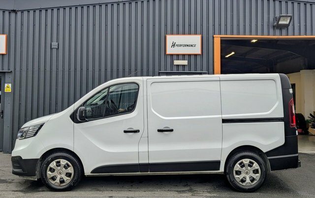 Renault Trafic 2.0 Dci Blue Sl28 Business Panel Van Ma YK22XML White #4