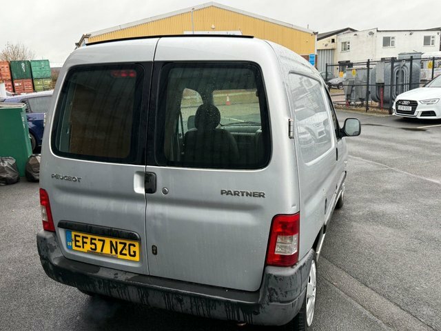 Peugeot Partner Hdi Combi Escapade Silver #7