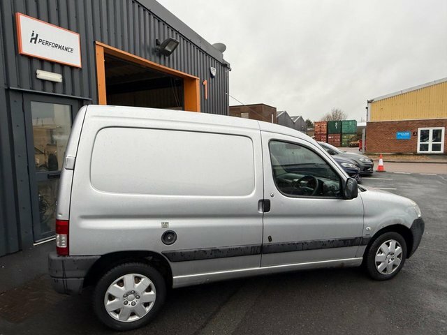 Peugeot Partner Hdi Combi Escapade Silver #6