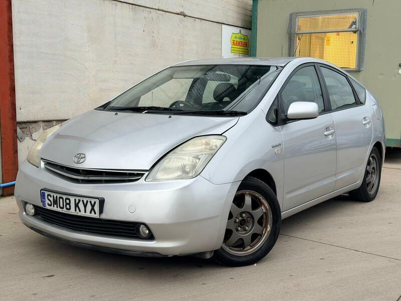 Toyota Prius 1.5 T Spirit Cvt  #4