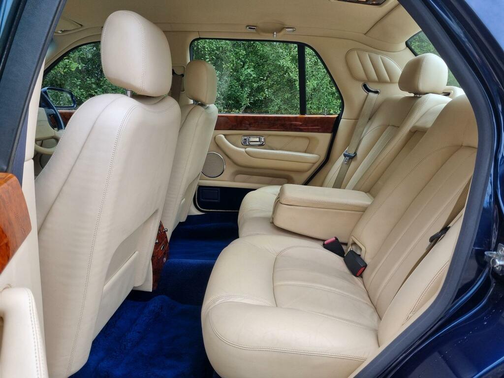 Bentley Arnage Red Label Lwb #13