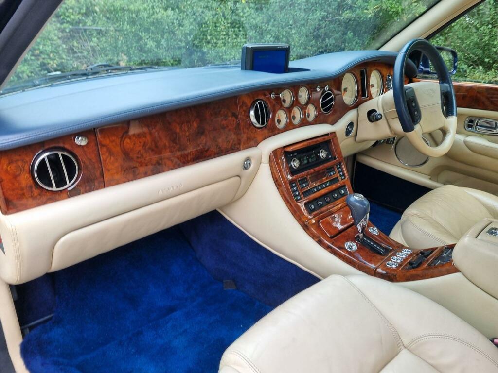 Bentley Arnage Red Label Lwb #11