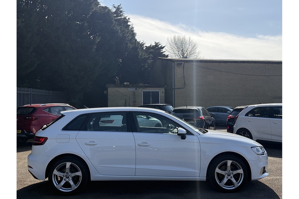 Audi A3 Tdi Sport WD19VWO White #6