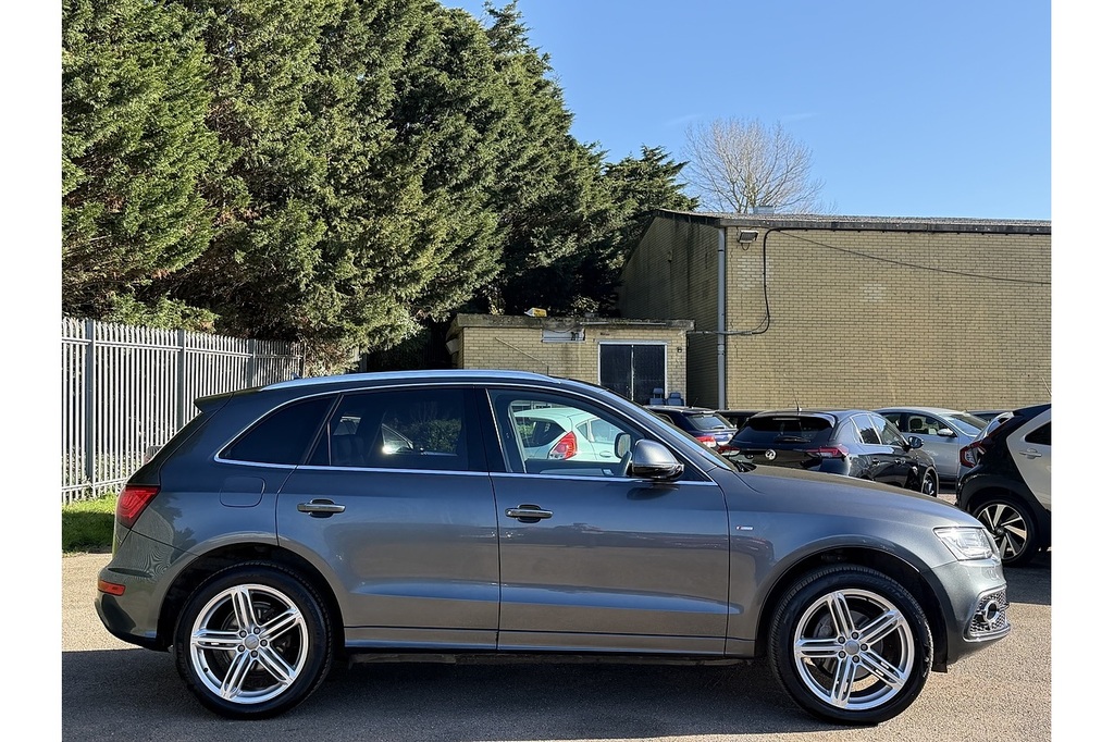 Audi Q5 Tdi S Line Plus KJ16LKC Grey #6